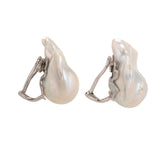 COMET I pearl earring