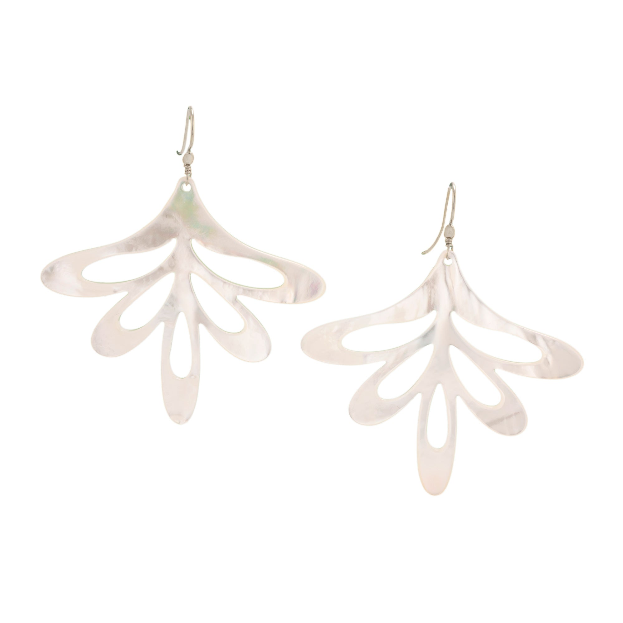Dragonfly i mother of pearl earrings